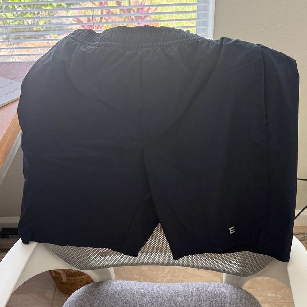 Everlane Men's Dark Athletic Shorts